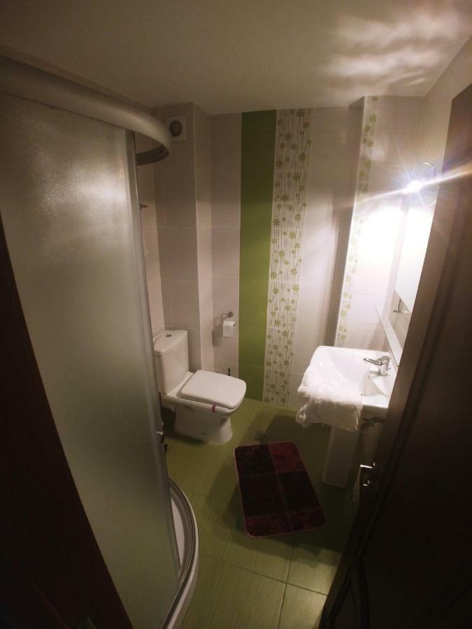 Pensiunea Poiana Soarelui Brates Buitenkant foto
