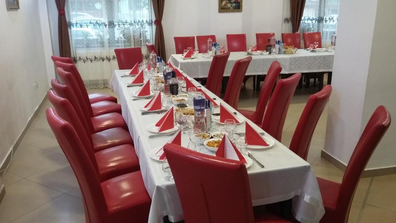 Pensiunea Poiana Soarelui Brates Buitenkant foto